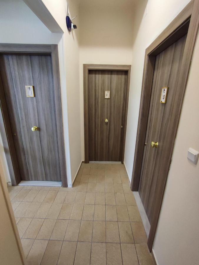Central 9 Rooms Ermoupoli Dış mekan fotoğraf