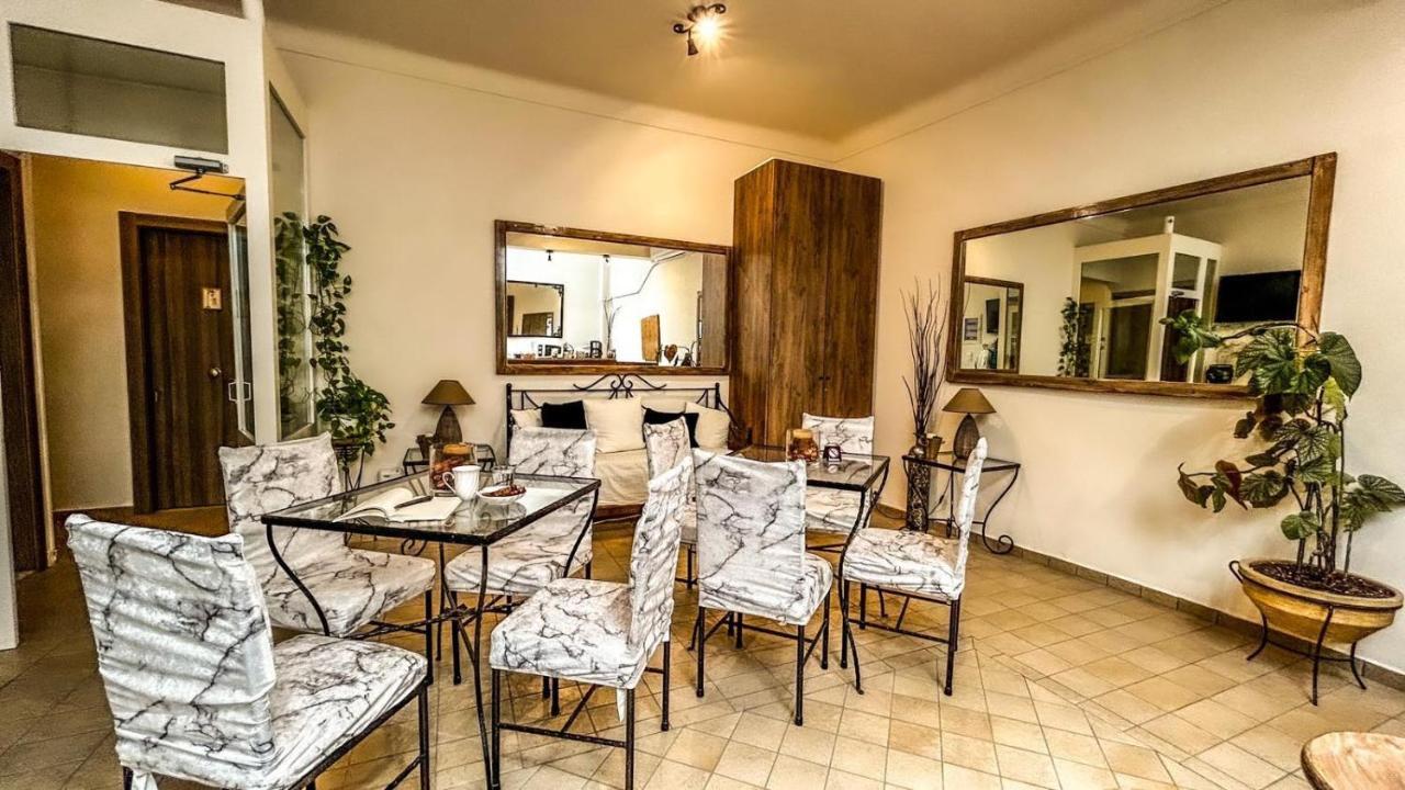 Central 9 Rooms Ermoupoli Dış mekan fotoğraf