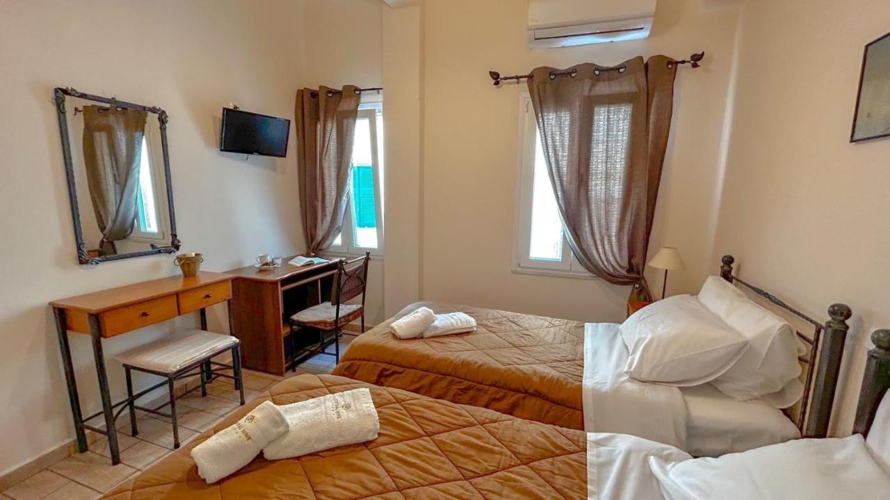 Central 9 Rooms Ermoupoli Dış mekan fotoğraf