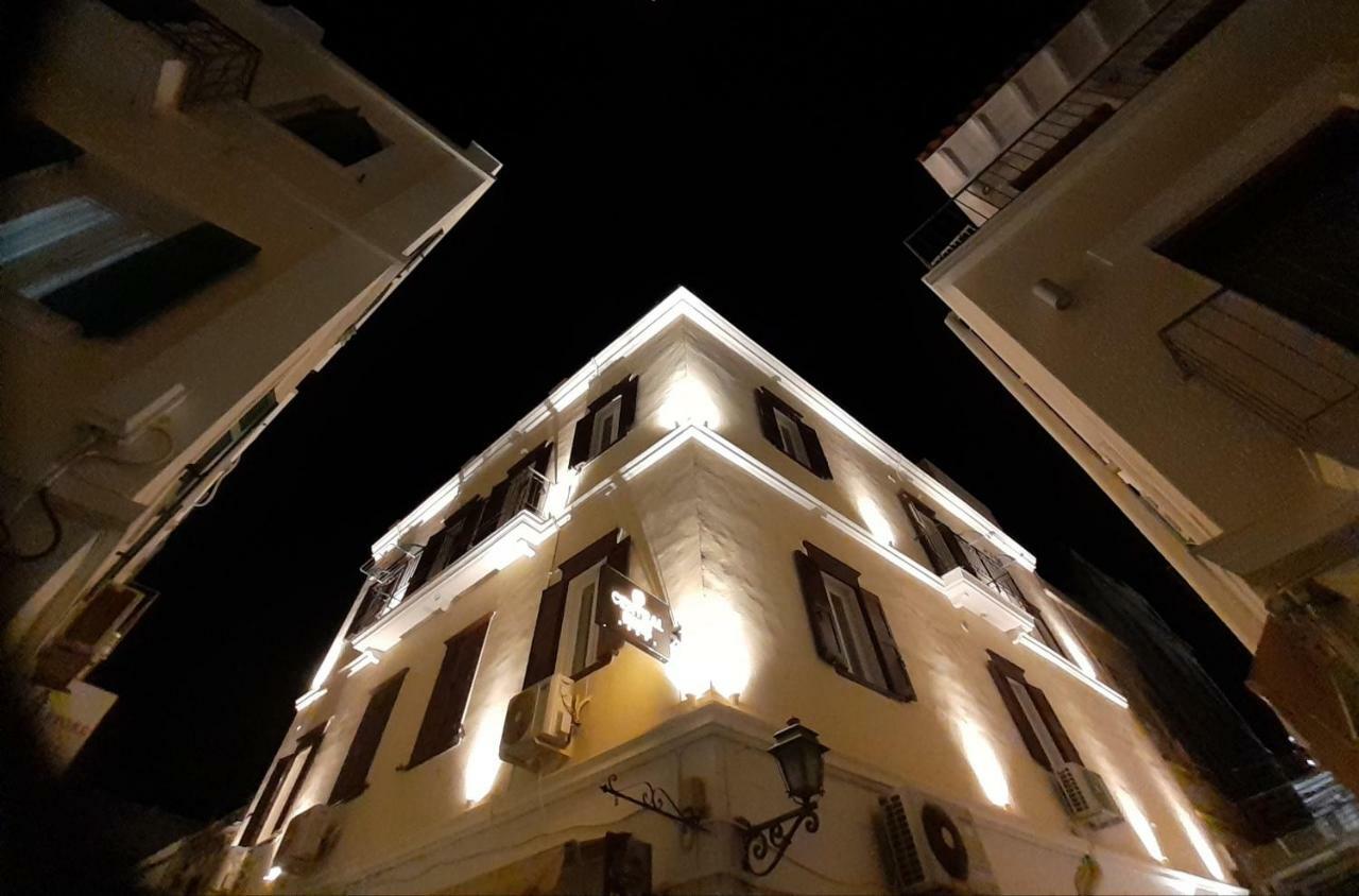 Central 9 Rooms Ermoupoli Dış mekan fotoğraf