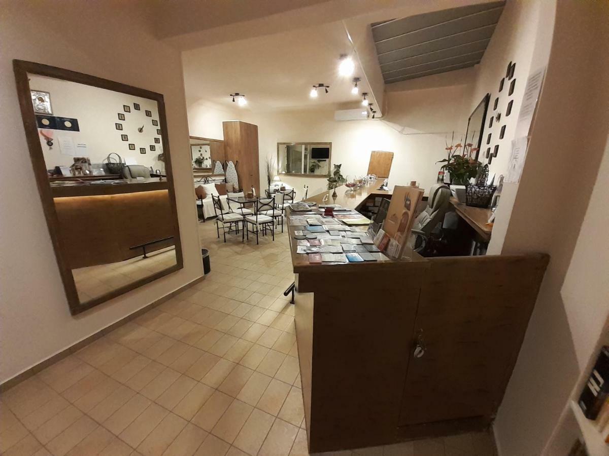 Central 9 Rooms Ermoupoli Dış mekan fotoğraf